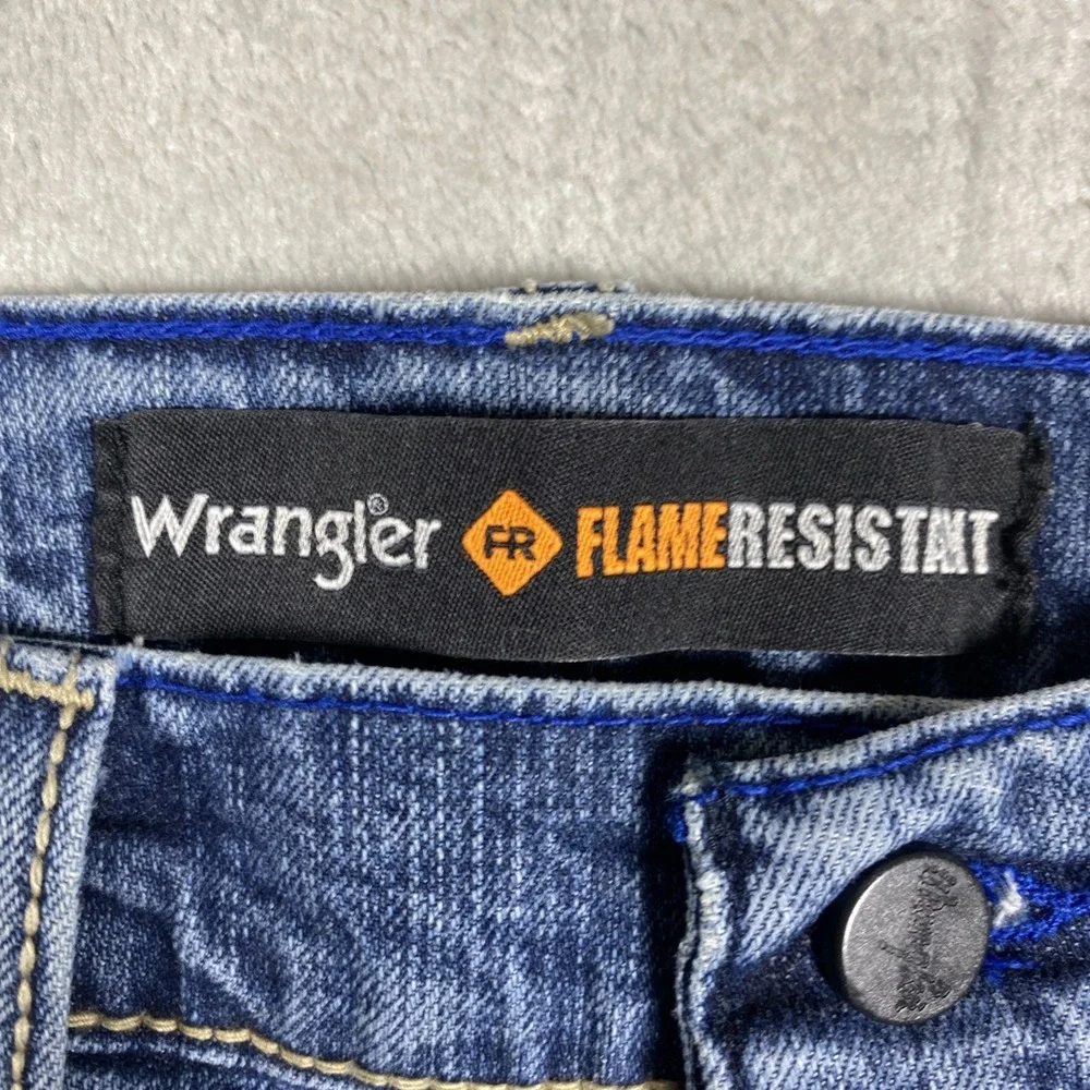 Wrangler FR Men's 30x32 Flame Resistant FR77MTM 17 ATPV Work Denim Blue Jeans